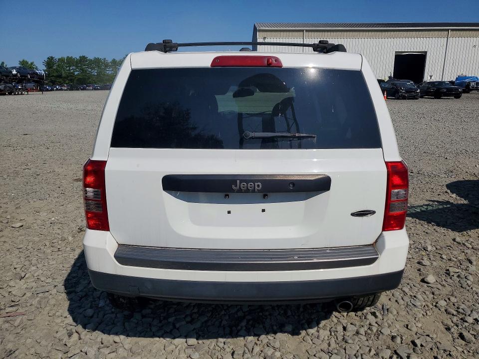 62143376 :رقم المزاد ، 1C4NJPBA5HD131799 vin ، 2017 Jeep Patriot مزاد بيع