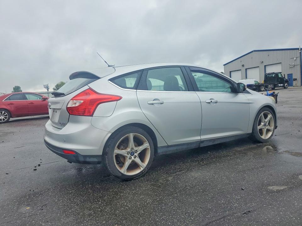 60395226 :رقم المزاد ، 1FADP3N28DL249682 vin ، 2013 Ford Focus مزاد بيع