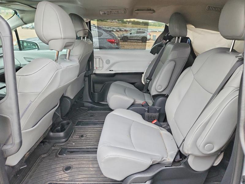 Продажа на аукционе авто 2026 Toyota Sienna, vin: 5TDYSKFCXTS230852, номер лота: 60073856