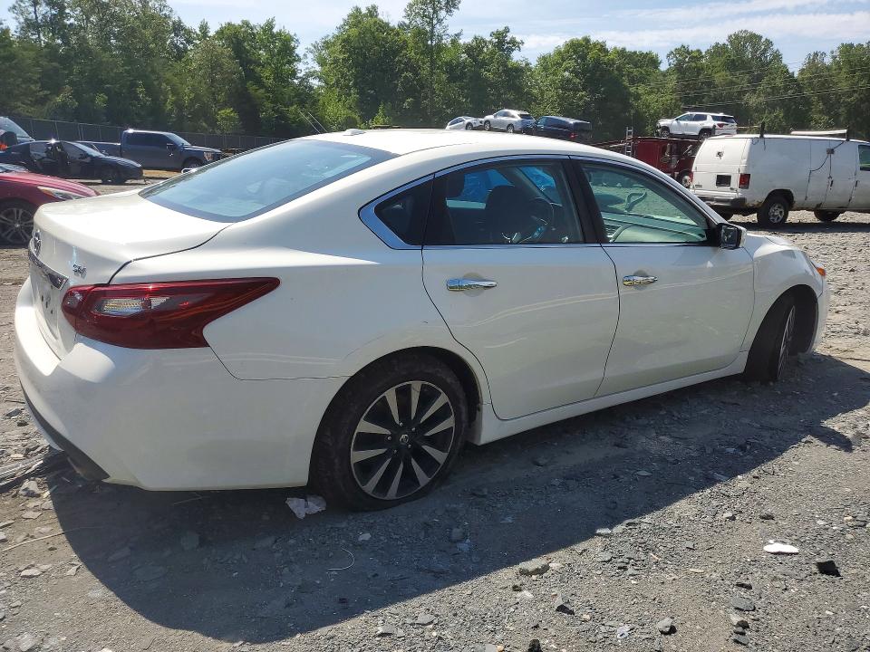 2018 Nissan Altima მანქანა იყიდება აუქციონზე, vin: 1N4AL3AP5JC205277, აუქციონის ნომერი: 60443996