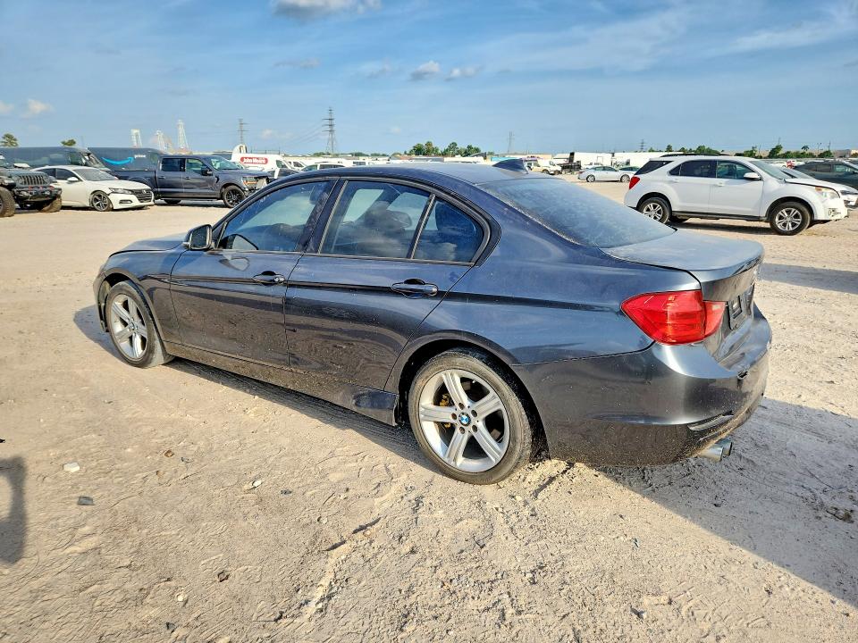 2013 Bmw 328 მანქანა იყიდება აუქციონზე, vin: WBA3A5G54DNP21758, აუქციონის ნომერი: 63206896