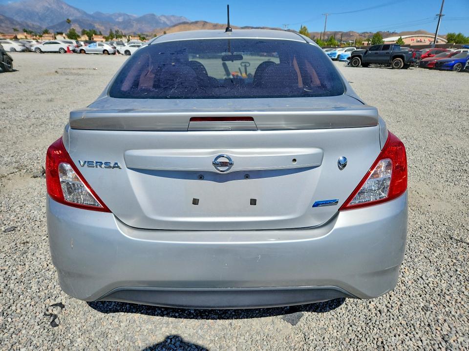 59710956 :رقم المزاد ، 3N1CN7AP3FL900490 vin ، 2015 Nissan Versa مزاد بيع