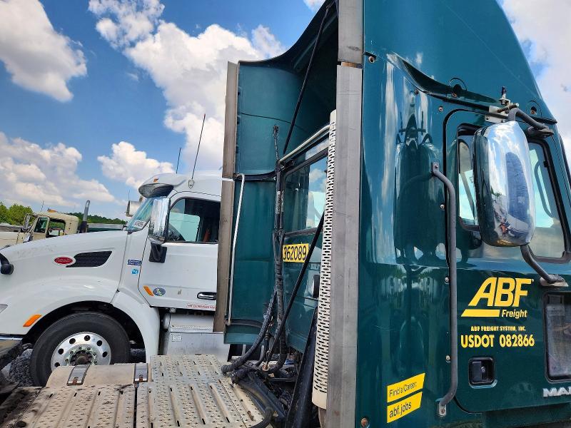 59225656 :رقم المزاد ، 1M1AW01X4HM009397 vin ، 2017 Mack 600 مزاد بيع