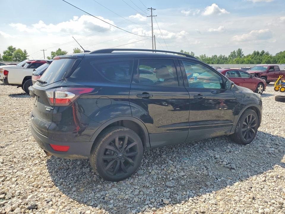 2017 Ford Escape მანქანა იყიდება აუქციონზე, vin: 1FMCU9JD1HUC77294, აუქციონის ნომერი: 60205776
