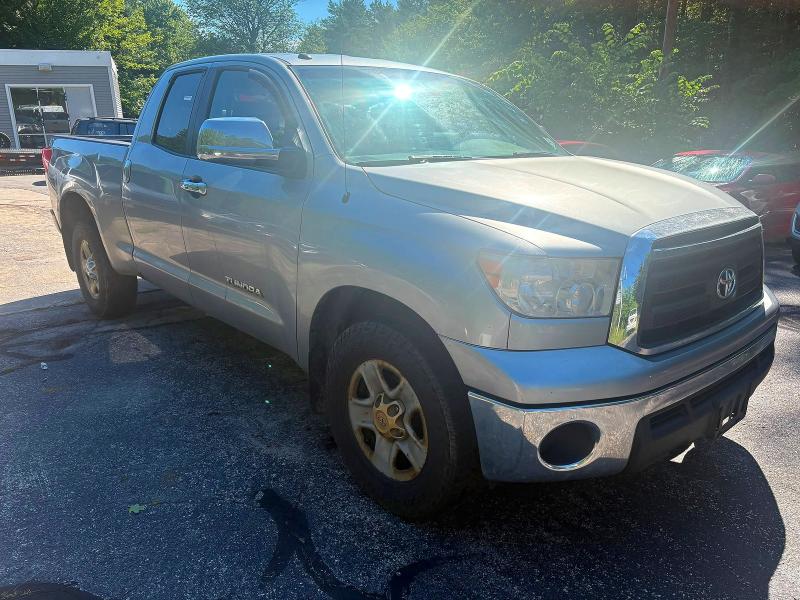 61581766 :رقم المزاد ، 5TFUM5F12BX024796 vin ، 2011 Toyota Tundra مزاد بيع