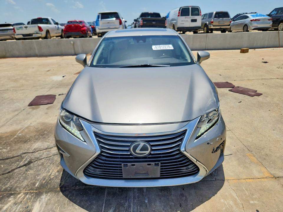 61812276 :رقم المزاد ، 58ABK1GGXGU018203 vin ، 2016 Lexus Es مزاد بيع