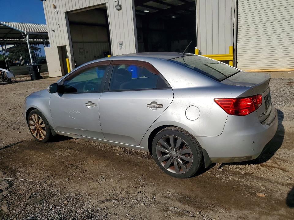 2010 Kia Forte მანქანა იყიდება აუქციონზე, vin: KNAFW4A37A5288481, აუქციონის ნომერი: 61375646