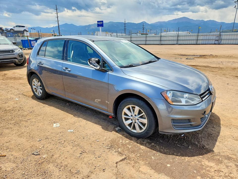 60190756 :رقم المزاد ، 3VW217AU6FM013368 vin ، 2015 Volkswagen Golf مزاد بيع