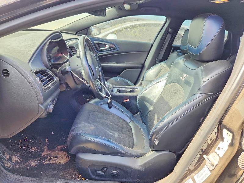 58651196 :رقم المزاد ، 1C3CCCDG4GN105509 vin ، 2016 Chrysler 200 مزاد بيع