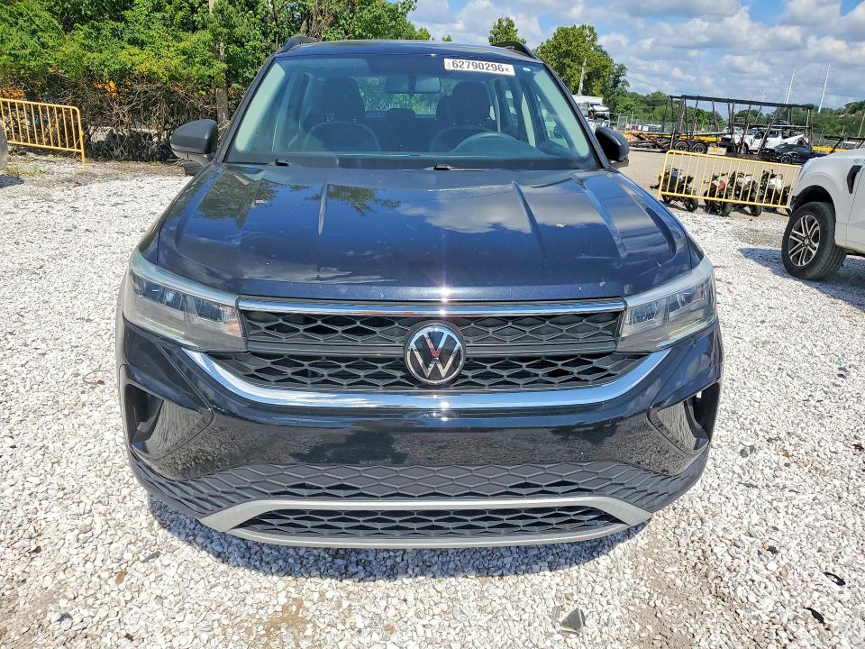 62790296 :رقم المزاد ، 3VVCX7B21NM007030 vin ، 2022 Volkswagen Taos مزاد بيع