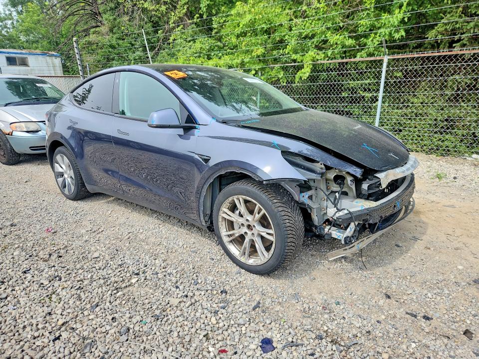 60927276 :رقم المزاد ، 7SAYGDEEXNF390983 vin ، 2022 Tesla Model Y مزاد بيع