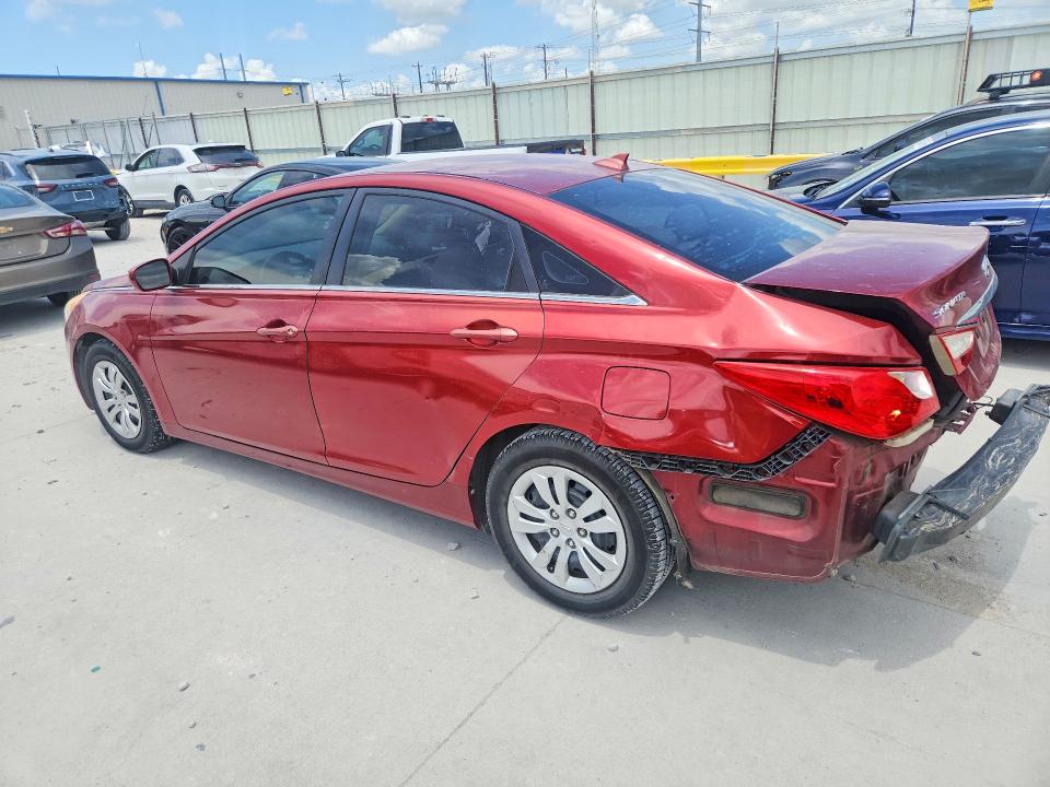 61215346 :رقم المزاد ، 5NPEB4AC0DH608352 vin ، 2013 Hyundai Sonata مزاد بيع
