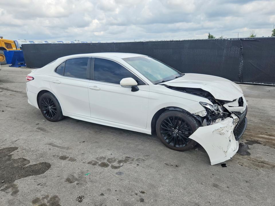 Продаж на аукціоні авто 2018 Toyota Camry, vin: 4T1B11HK0JU109310, номер лоту: 63218886