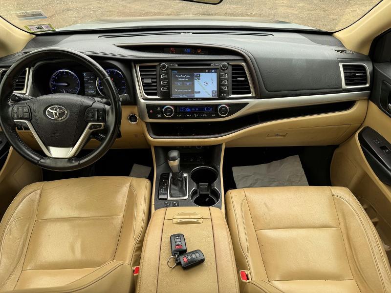 2018 Toyota Highlander მანქანა იყიდება აუქციონზე, vin: 5TDJZRFHXJS897290, აუქციონის ნომერი: 61612596