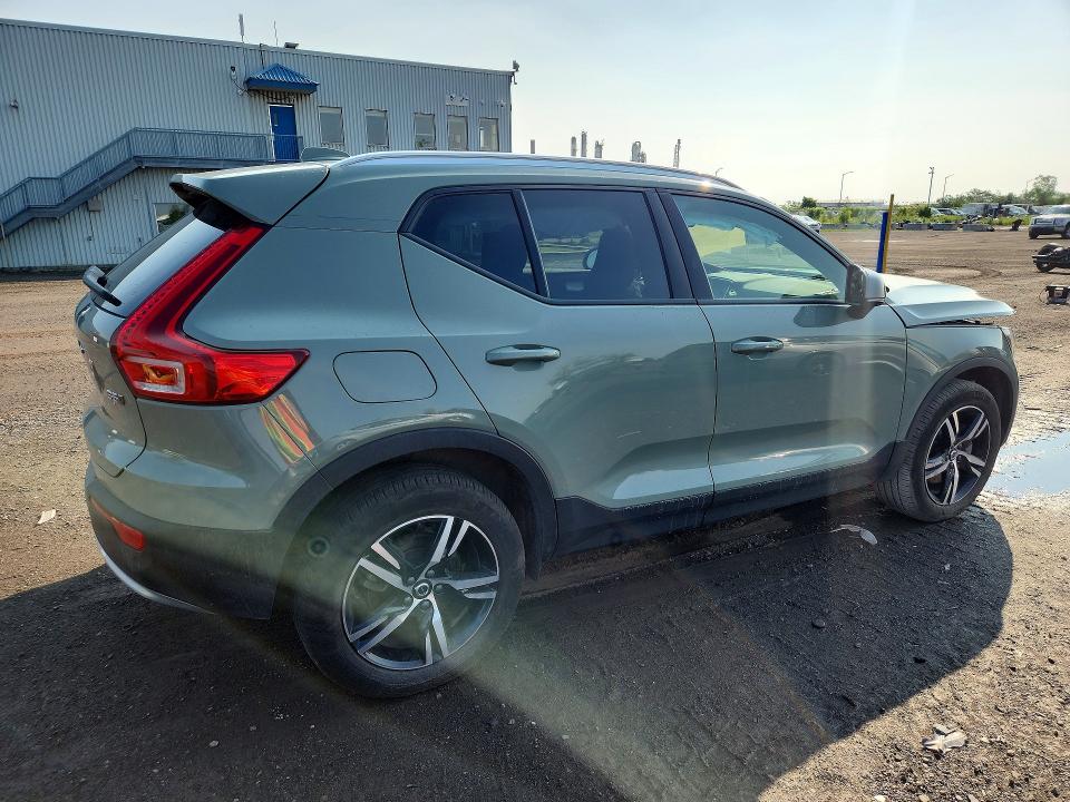 60472556 :رقم المزاد ، YV4L12UV7P2022942 vin ، 2023 Volvo Xc40 مزاد بيع