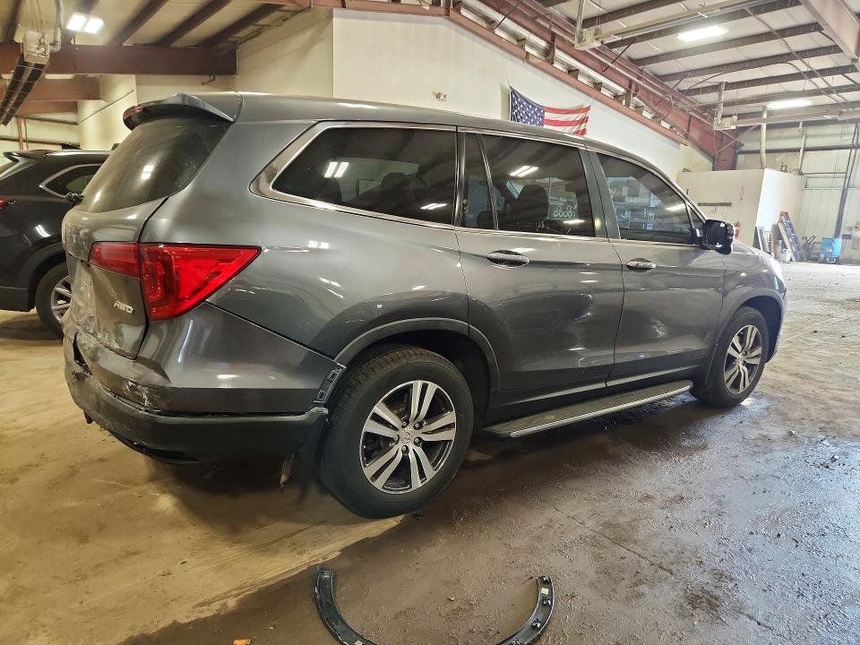 61447626 :رقم المزاد ، 5FNYF6H36JB022767 vin ، 2018 Honda Pilot مزاد بيع
