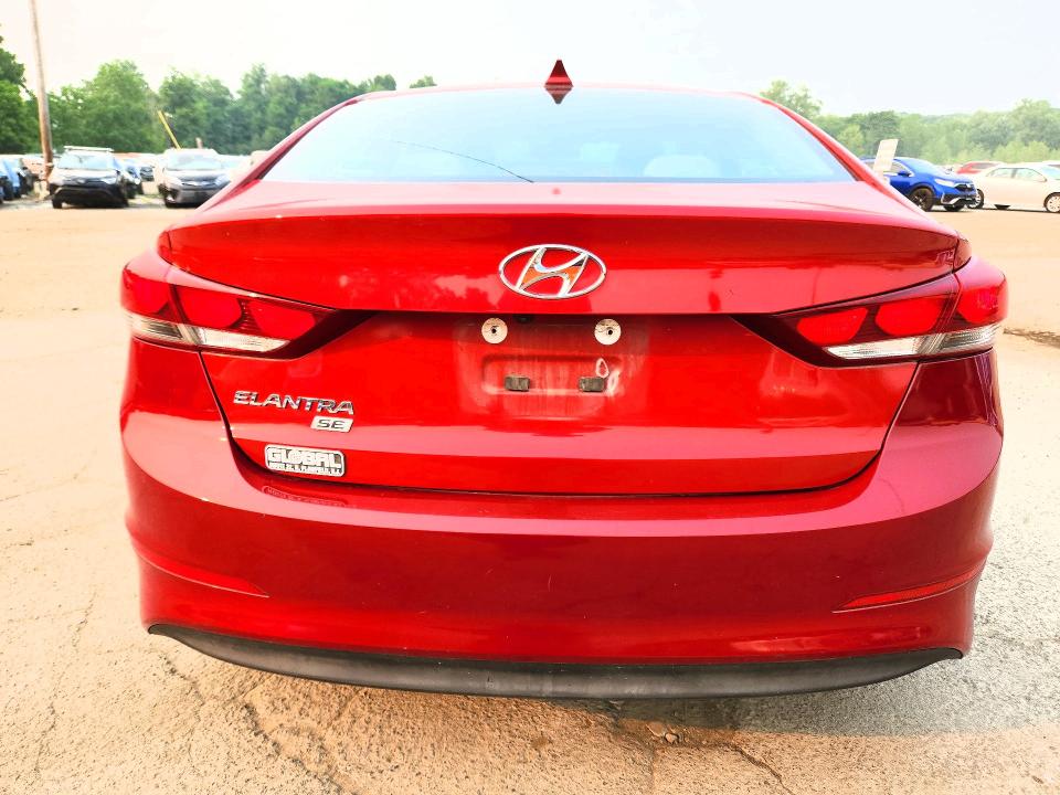 Продажа на аукционе авто 2018 Hyundai Elantra, vin: 5NPD74LF3JH391508, номер лота: 61663596