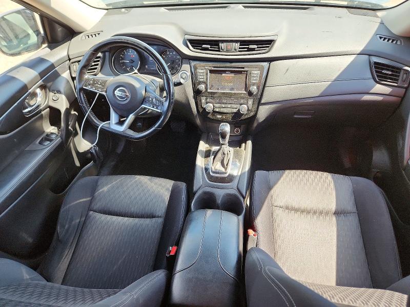 60581336 :رقم المزاد ، JN8AT2MVXJW301262 vin ، 2018 Nissan Rogue مزاد بيع