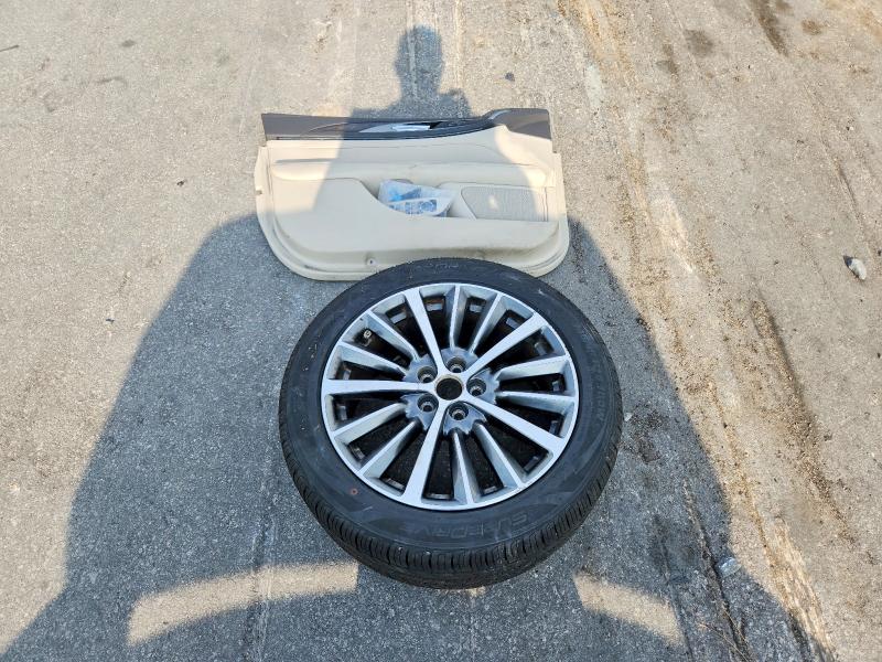 62446116 :رقم المزاد ، 3LN6L5C9XHR614540 vin ، 2017 Lincoln Mkz مزاد بيع