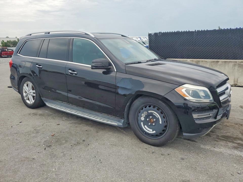 62673486 :رقم المزاد ، 4JGDF6EE3FA495400 vin ، 2015 Mercedes-benz Gl مزاد بيع