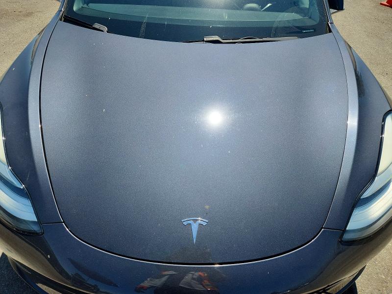 62113276 :رقم المزاد ، 5YJ3E1EA6JF077741 vin ، 2018 Tesla Model 3 مزاد بيع