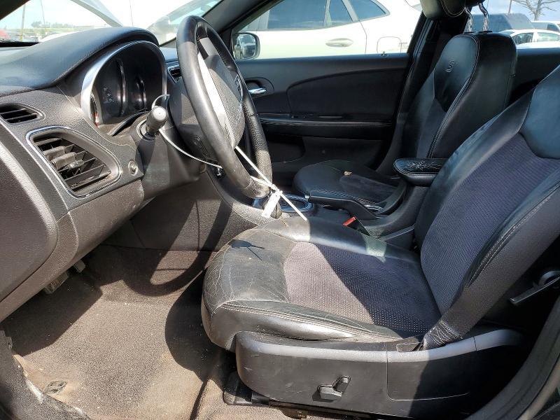 61601536 :رقم المزاد ، 1C3BC8FG8BN575380 vin ، 2011 Chrysler 200 مزاد بيع