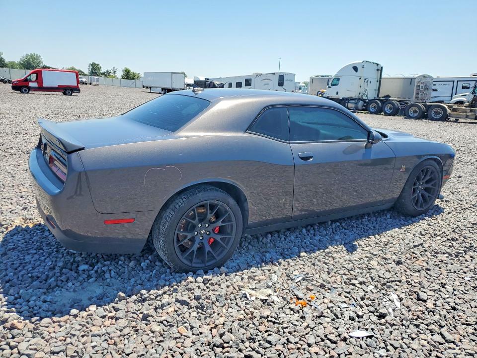 60218406 :رقم المزاد ، 2C3CDZFJ8JH161610 vin ، 2018 Dodge Challenger مزاد بيع