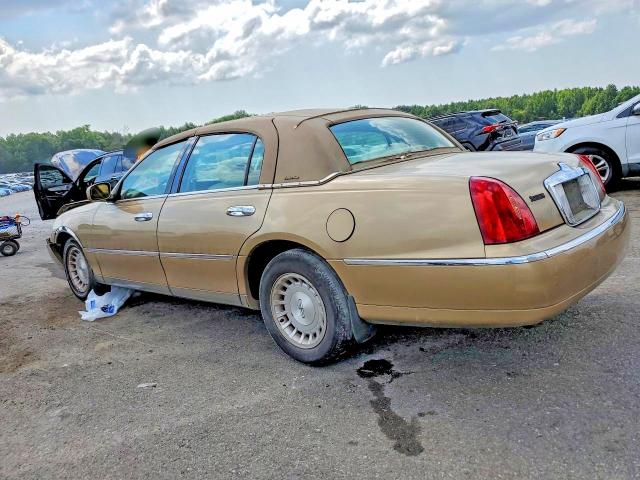 Продаж на аукціоні авто 1998 Lincoln Town Car, vin: 1LNFM81W0WY692993, номер лоту: 61982386