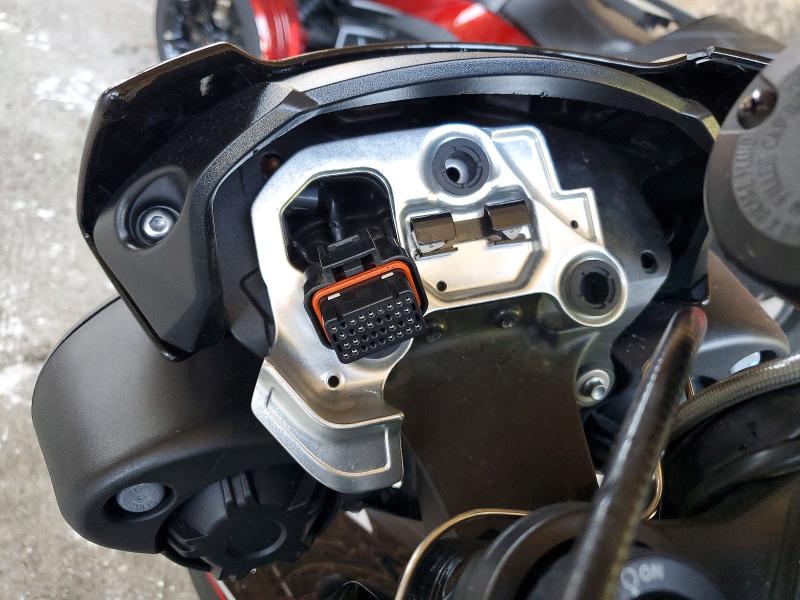 2018 Triumph Motorcycle Street Triple მანქანა იყიდება აუქციონზე, vin: SMTA464S9JT815922, აუქციონის ნომერი: 59635876