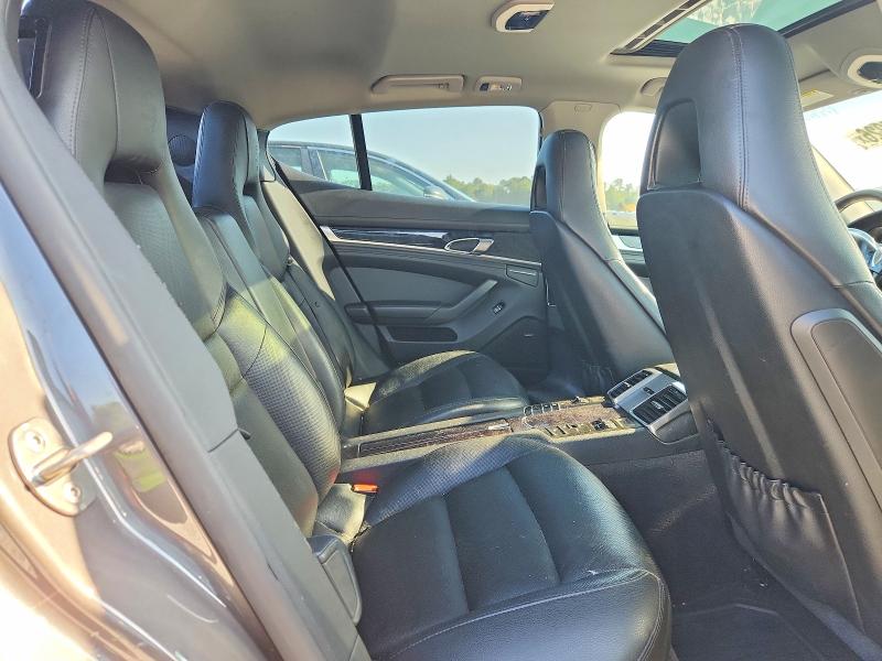 59907326 :رقم المزاد ، WP0AA2A79GL004582 vin ، 2016 Porsche Panamera مزاد بيع