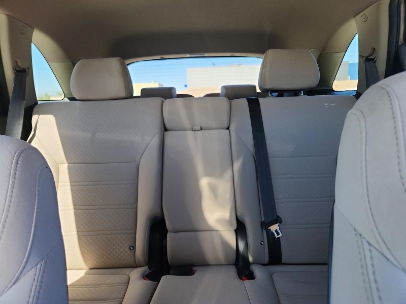 63427196 :رقم المزاد ، 5XYPG4A3XKG563905 vin ، 2019 Kia Sorento مزاد بيع