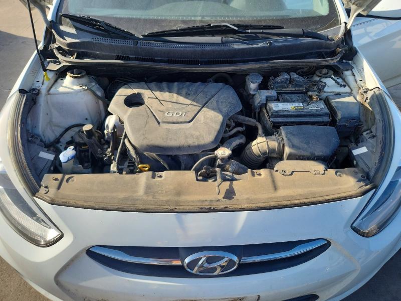 61898216 :رقم المزاد ، KMHCU4AE6FU822138 vin ، 2015 Hyundai Accent مزاد بيع