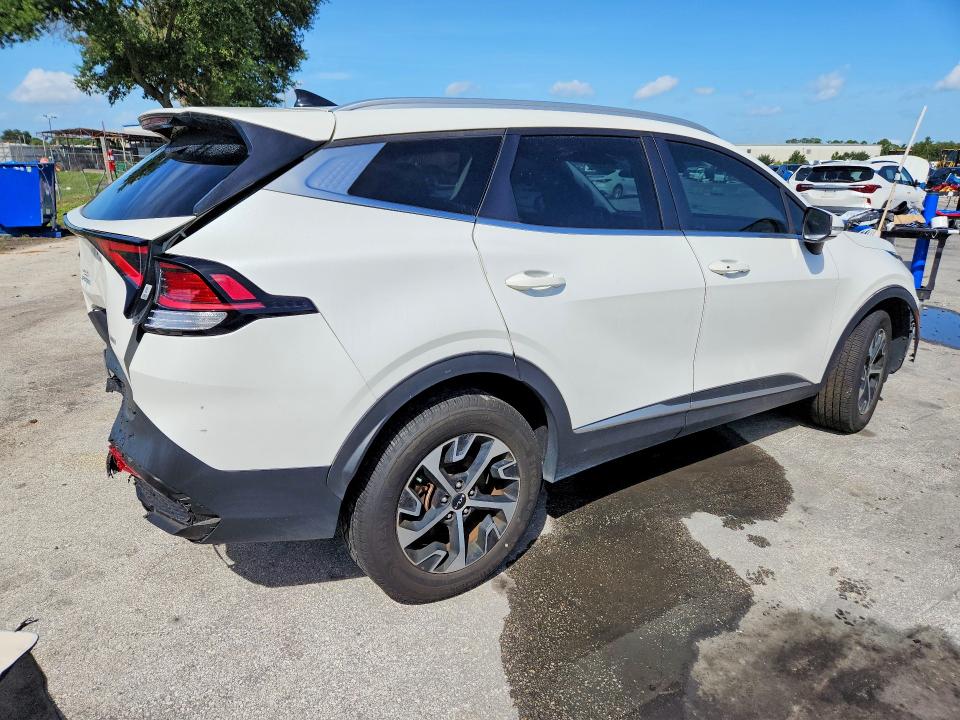 2023 Kia Sportage მანქანა იყიდება აუქციონზე, vin: KNDPVCAG2P7057346, აუქციონის ნომერი: 61885886