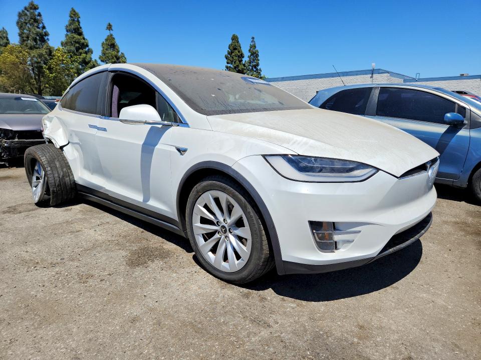 2020 Tesla Model X მანქანა იყიდება აუქციონზე, vin: 5YJXCDE24LF230945, აუქციონის ნომერი: 60853976