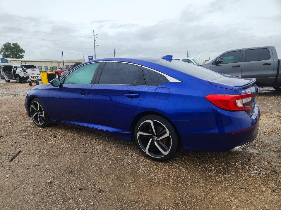 61044676 :رقم المزاد ، 1HGCV1F30JA193818 vin ، 2018 Honda Accord مزاد بيع