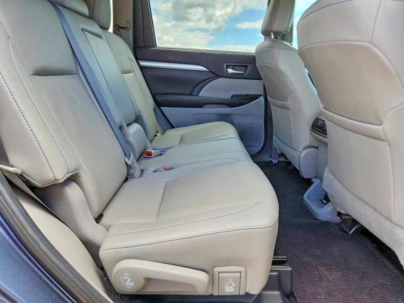 Продажа на аукционе авто 2019 Toyota Highlander, vin: 5TDJZRFH9KS971834, номер лота: 61668506