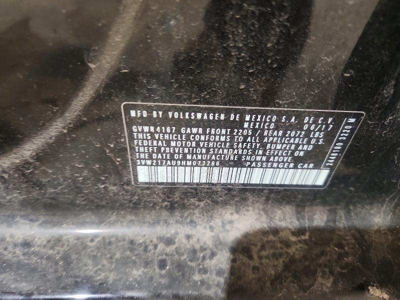 61180986 :رقم المزاد ، 3VW217AU9HM072286 vin ، 2017 Volkswagen Golf مزاد بيع