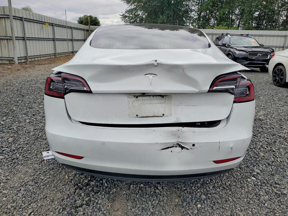 Продажа на аукционе авто 2018 Tesla Model 3, vin: 5YJ3E1EA9JF062439, номер лота: 61696536