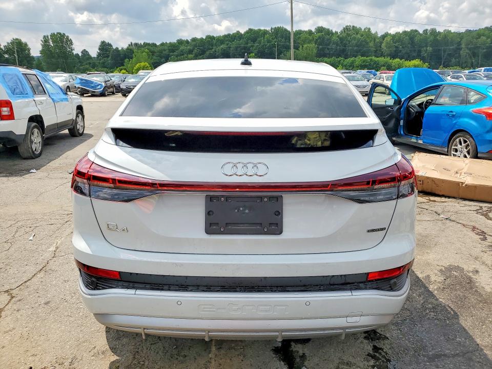 59675026 :رقم المزاد ، WA142BFZ7RP017034 vin ، 2024 Audi Q4 E-tron مزاد بيع