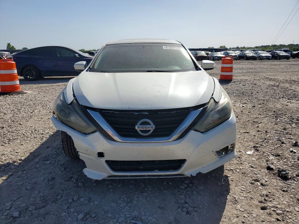 Продажа на аукционе авто 2017 Nissan Altima, vin: 1N4AL3APXHC122356, номер лота: 61925136