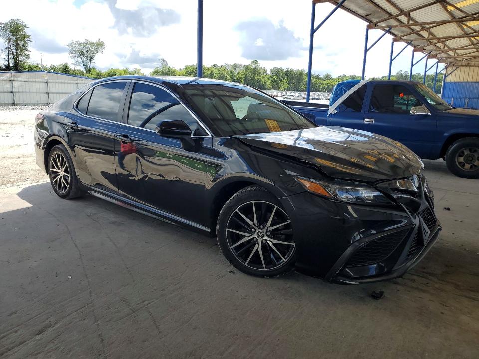 61911216 :رقم المزاد ، 4T1G11AK9MU608482 vin ، 2021 Toyota Camry مزاد بيع