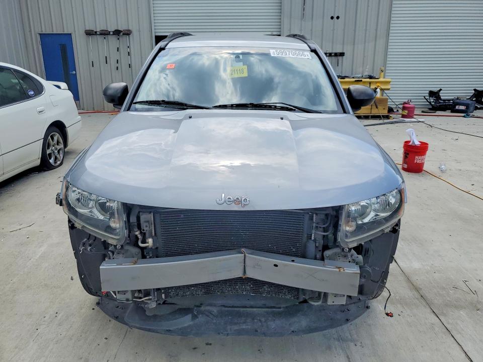 59970666 :رقم المزاد ، 1C4NJCBBXFD246655 vin ، 2015 Jeep Compass مزاد بيع
