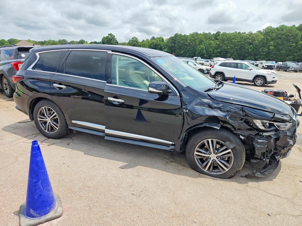 60648736 :رقم المزاد ، 5N1DL0MN6JC502117 vin ، 2018 Infiniti Qx60 مزاد بيع