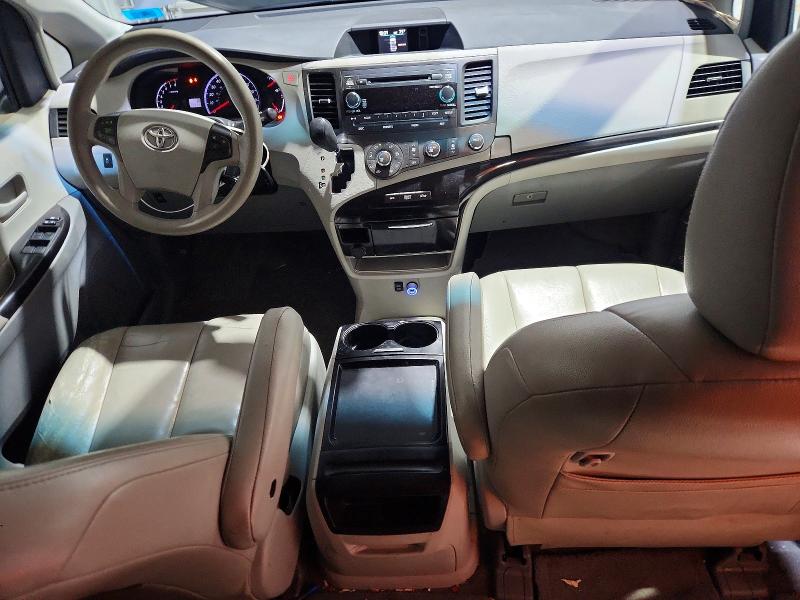 Aukcja sprzedaży 2011 Toyota Sienna, vin: 5TDJK3DC0BS020110, numer aukcji: 61243966