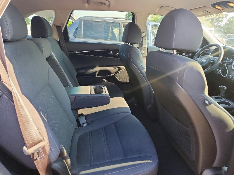 62116456 :رقم المزاد ، 5XYPG4A30JG366689 vin ، 2018 Kia Sorento مزاد بيع