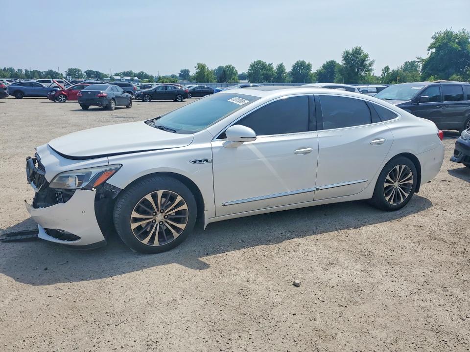 62985866 :رقم المزاد ، 1G4ZS5SSXJU122724 vin ، 2018 Buick Lacrosse مزاد بيع