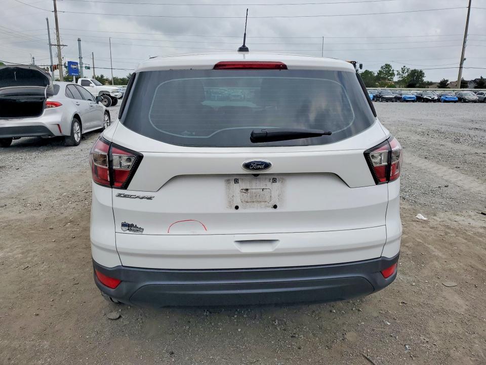 Продажа на аукционе авто 2017 Ford Escape, vin: 1FMCU0F7XHUC73002, номер лота: 62952836