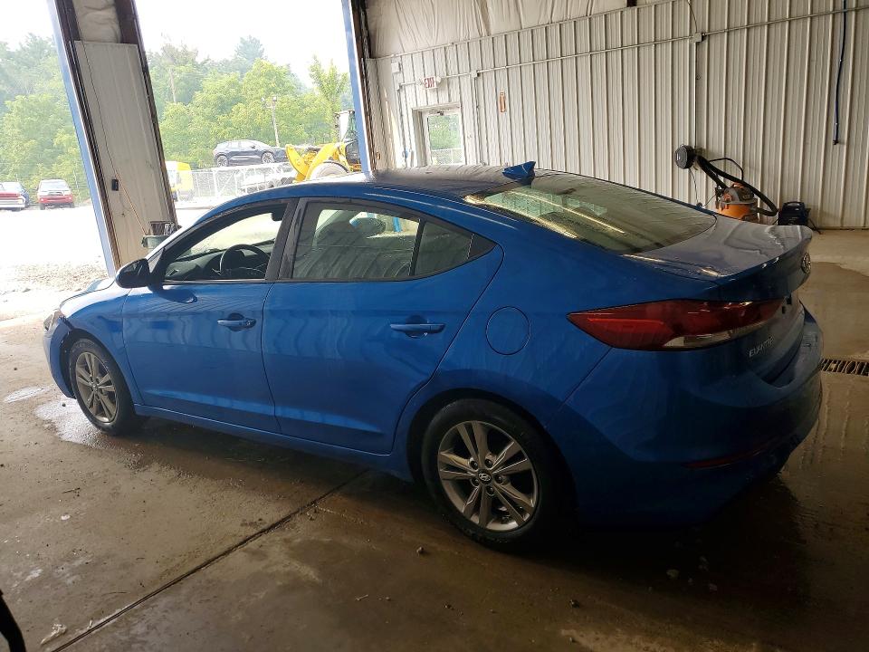 61077336 :رقم المزاد ، KMHD84LF0HU242918 vin ، 2017 Hyundai Elantra مزاد بيع