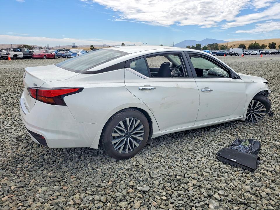 Продаж на аукціоні авто 2023 Nissan Altima, vin: 1N4BL4DV7PN361998, номер лоту: 62079426