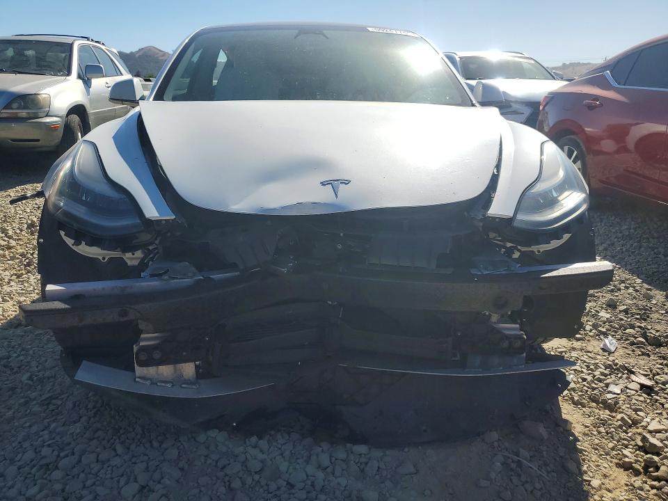59247746 :رقم المزاد ، 5YJ3E1EB6KF421577 vin ، 2019 Tesla Model 3 مزاد بيع